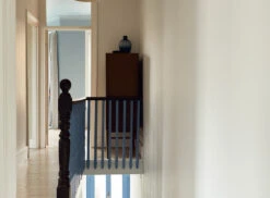 Boathouse™ No.33 -Mylands Spindles and door Boathouse No33 Classic Blue Paint 1 3c139637 a10a 4056 b71b 77660b055f4b