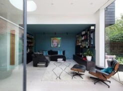 Burlington Arcade™ No.216 -Mylands Walls Burlington Arcade No216 Dark Green Blue Paint 2 fecb2282 05dd 4c1e bbef cdfdb87365b1